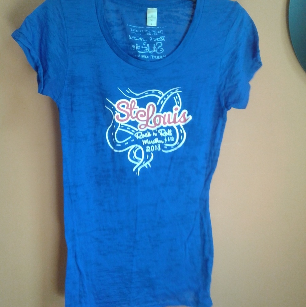 Alternative graphic tee blue sz M